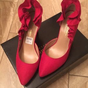 Red shoes with ruffles .. super cute